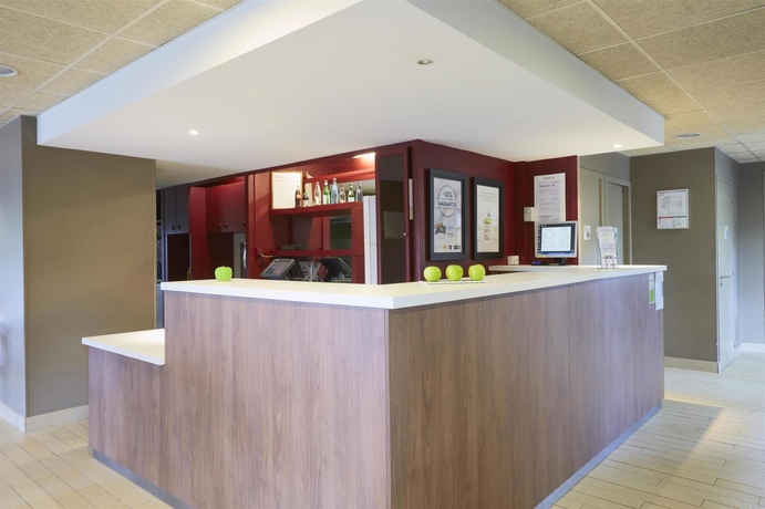Imagen de los interiores del Hotel Campanile Saint Die. Foto 16