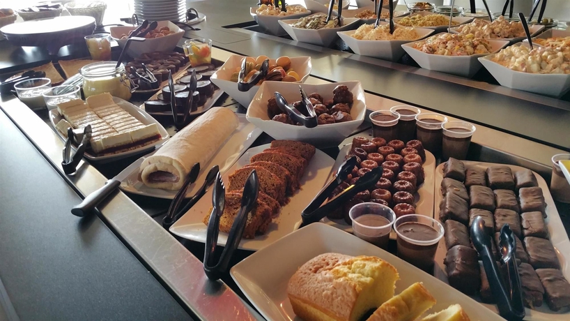 Imagen del bar/restaurante del Hotel Campanile Saint Quentin. Foto 3