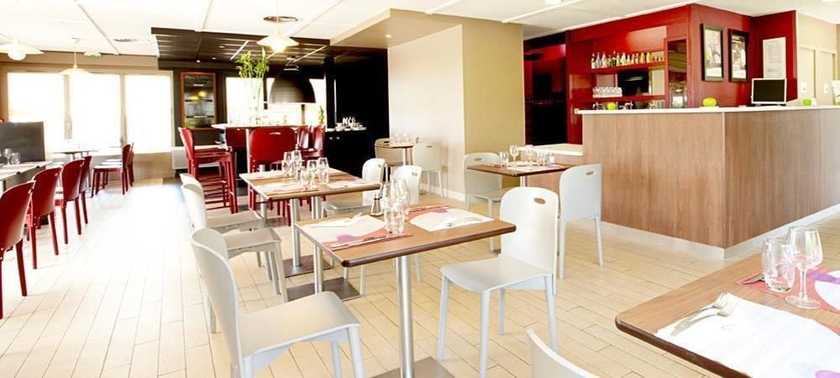 Imagen del bar/restaurante del Hotel Campanile Salon De Provence. Foto 6