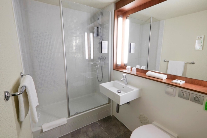 Imagen de la habitación del Hotel Campanile Senlis. Foto 9