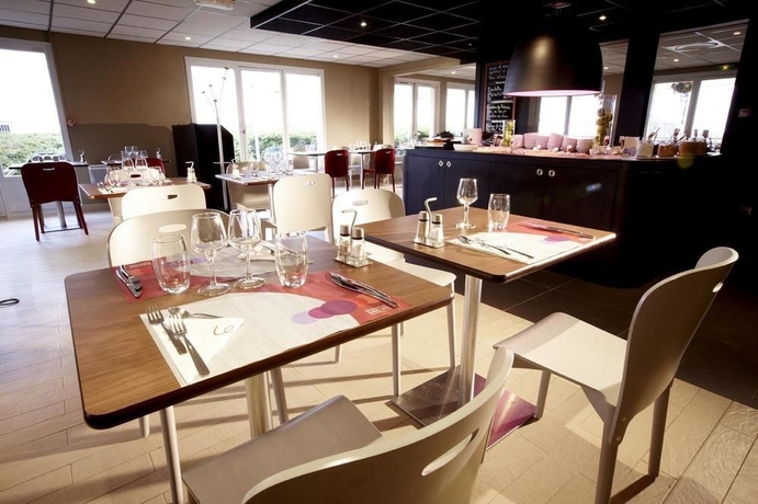 Imagen del bar/restaurante del Hotel Campanile Senlis. Foto 6