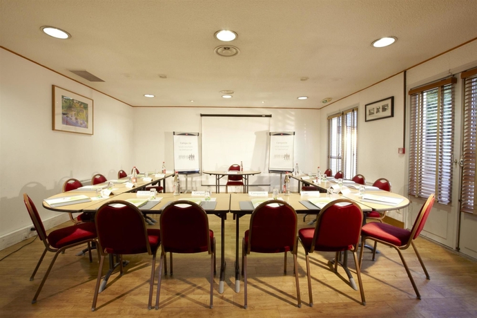 Imagen de los interiores del Hotel Campanile Senlis. Foto 15