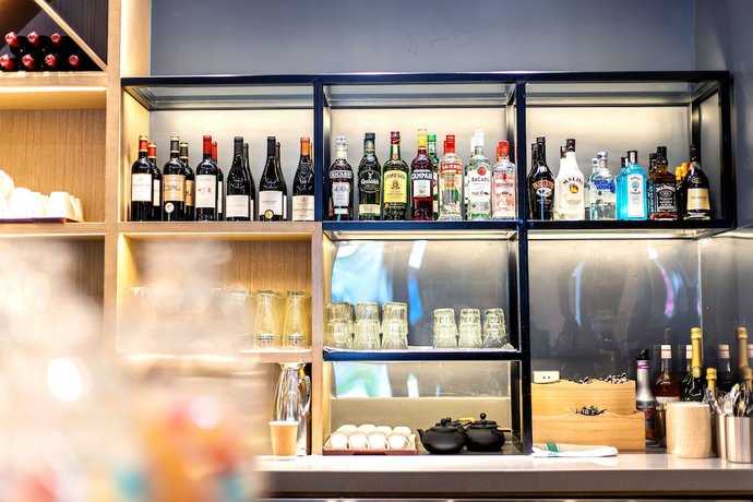 Imagen del bar/restaurante del Hotel Campanile Shanghai Huaihai. Foto 2