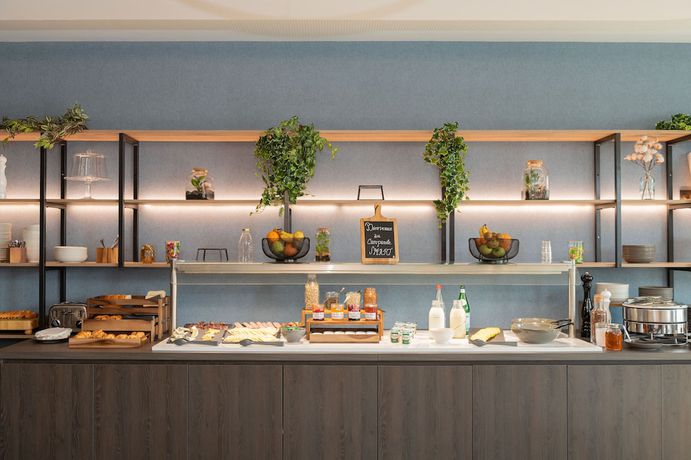 Imagen del bar/restaurante del Hotel Campanile Smart Lyon Est - Eurexpo Bron Aviation. Foto 3