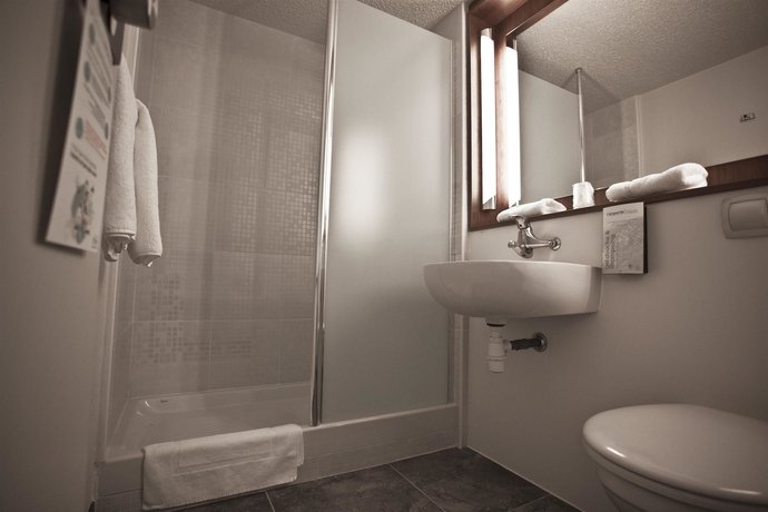 Imagen de la habitación del Hotel Campanile St Brieuc Langueux. Foto 16