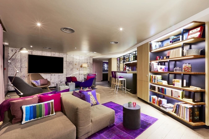 Imagen general del Hotel Campanile St Germain En Laye. Foto 2