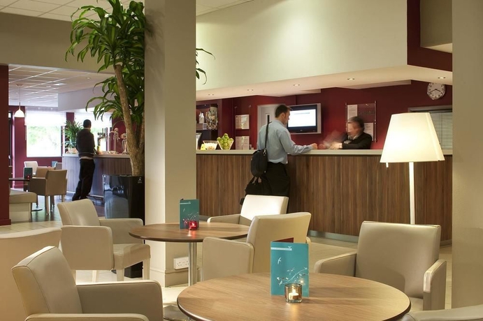 Imagen de los interiores del Hotel Campanile Swindon. Foto 16