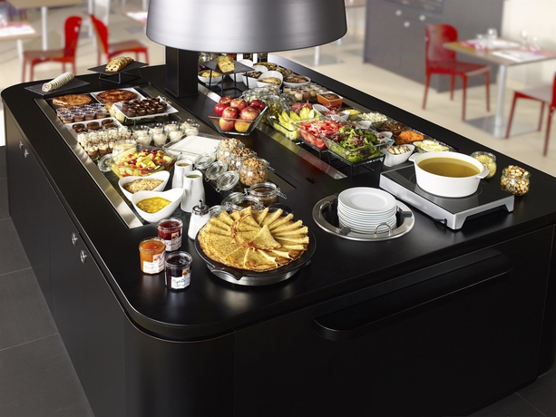 Imagen del bar/restaurante del Hotel Campanile Taverny. Foto 4