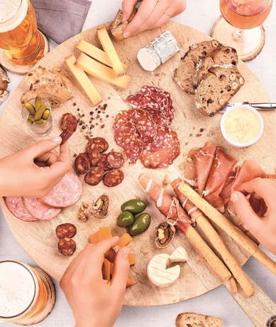 Imagen del bar/restaurante del Hotel Campanile Taverny. Foto 9