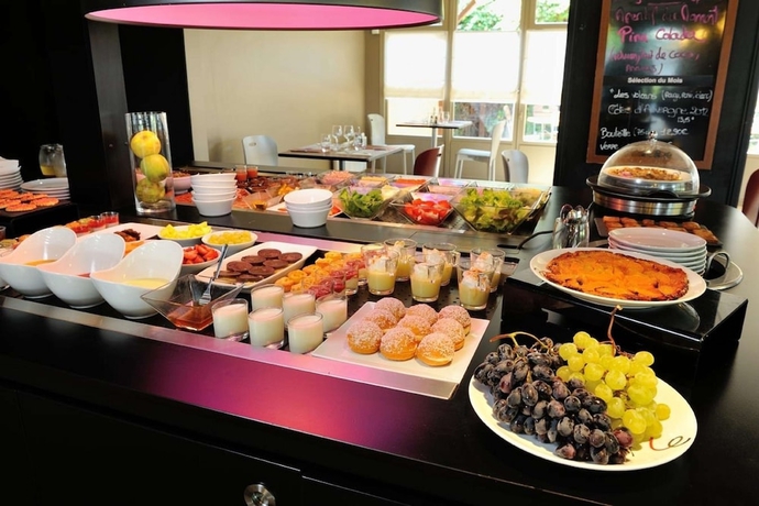 Imagen del bar/restaurante del Hotel Campanile Thiers. Foto 3