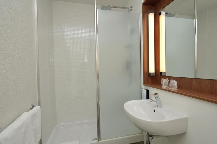 Imagen de la habitación del Hotel Campanile Toulon - La Seyne Sur Mer - Sanary. Foto 3