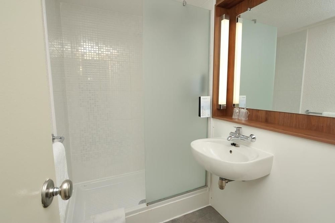 Imagen de la habitación del Hotel Campanile Toulouse - Blagnac Aéroport. Foto 11