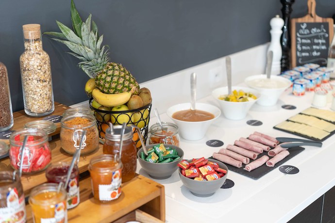 Imagen del bar/restaurante del Hotel Campanile Tours Nord - Forum Melies. Foto 3