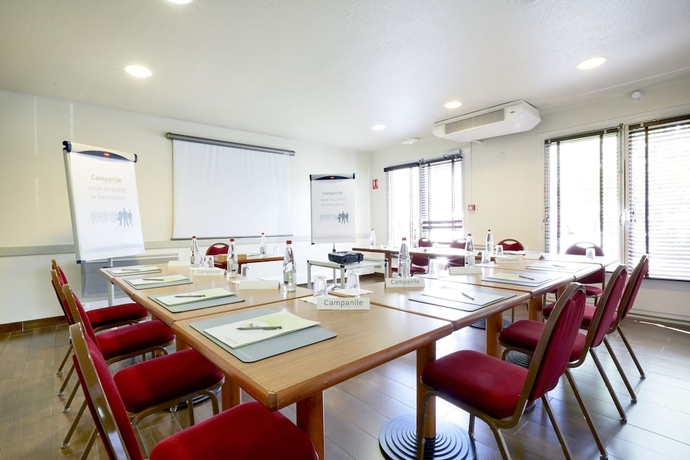 Imagen de los interiores del Hotel Campanile Valenciennes Ouest - Petite Foret. Foto 16