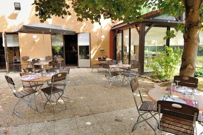 Imagen del bar/restaurante del Hotel Campanile Vichy - Bellerive Sur Allier. Foto 4