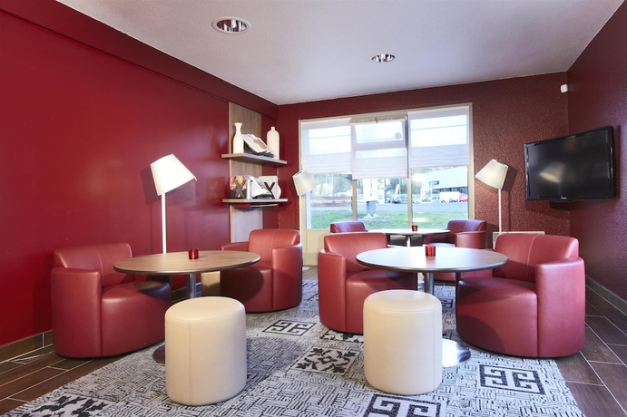 Imagen del bar/restaurante del Hotel Campanile Vierzon. Foto 7