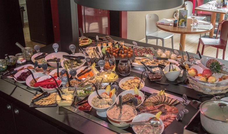 Imagen del bar/restaurante del Hotel Campanile Villeneuve Sur Lot - Pujols. Foto 9