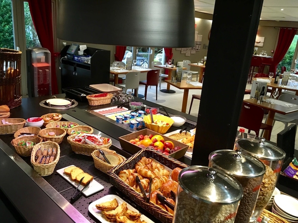 Imagen del bar/restaurante del Hotel Campanile Villeneuve Sur Lot - Pujols. Foto 11