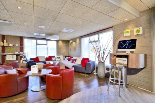 Imagen general del Hotel Campanile Villennes Sur Seine - Poissy. Foto 11