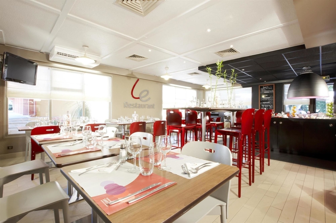Imagen del bar/restaurante del Hotel Campanile Vitrolles Griffon. Foto 1