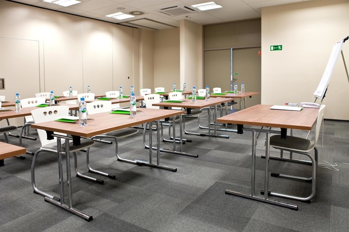 Imagen de los interiores del Hotel Campanile Wroclaw Centrum. Foto 9