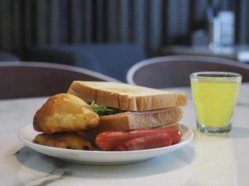 Imagen general del Hotel Campanile Yangzhou Slender West Lake. Foto 10