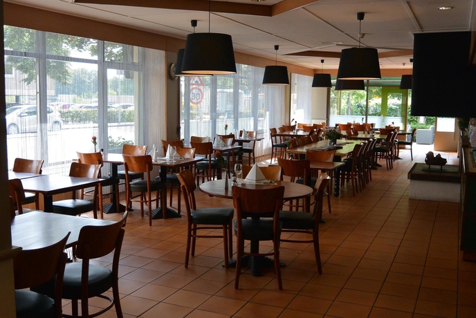 Imagen del bar/restaurante del Hotel Campanile Zwolle. Foto 2