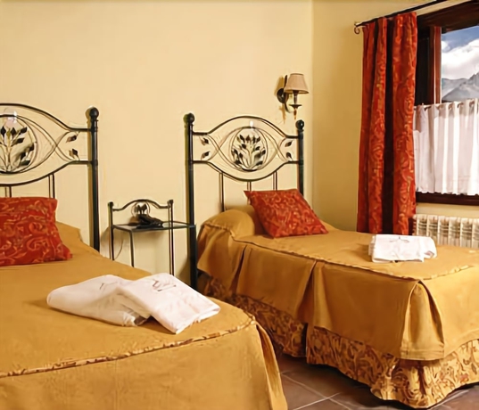 Imagen de la habitación del Hotel Campanilla. Foto 10