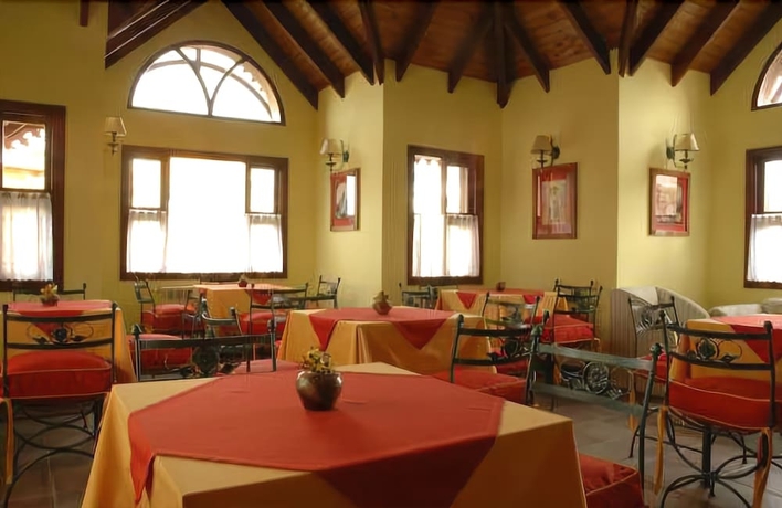 Imagen del bar/restaurante del Hotel Campanilla. Foto 5