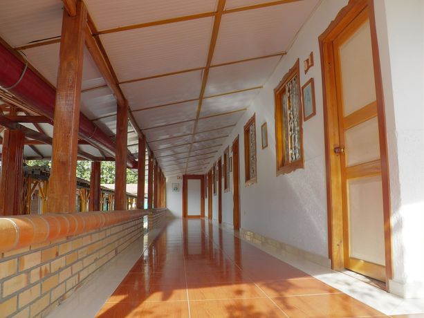 Imagen del bar/restaurante del Hotel Campestre Camino Del Parque. Foto 3