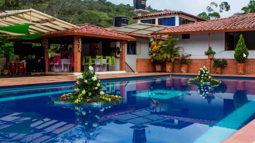 Imagen de la piscina del Hotel Campestre Davileja. Foto 19