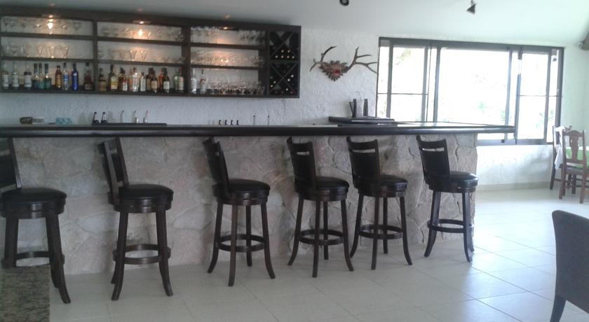 Imagen del bar/restaurante del Hotel Campestre. Foto 2