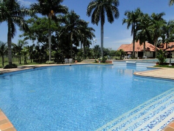 Imagen de la piscina del Hotel Campestre Los Chiguiros. Foto 17