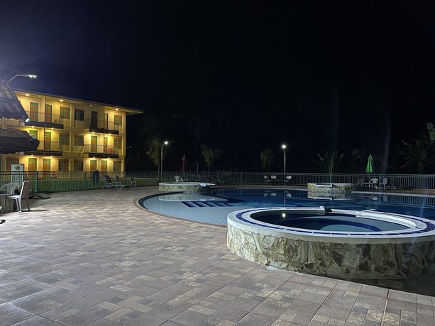 Imagen de la piscina del Hotel Campestre Paraiso Cafetero. Foto 17