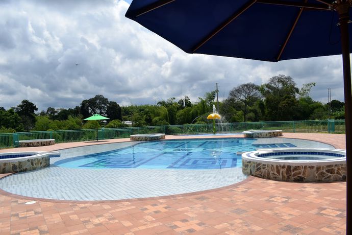 Imagen de la piscina del Hotel Campestre Paraiso Cafetero. Foto 18