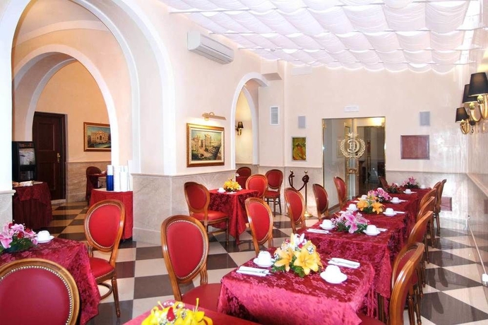 Imagen del bar/restaurante del Hotel Campidoglio. Foto 3