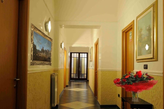 Imagen de los interiores del Hotel Campidoglio. Foto 15
