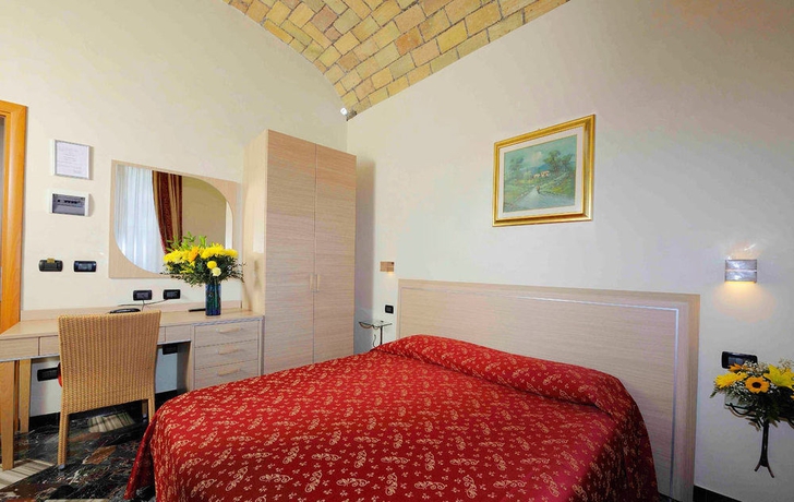 Imagen de la habitación del Hotel Campidoglio. Foto 12