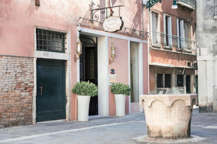 Imagen de los exteriores del Hotel Campiello. Foto 6