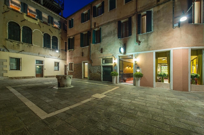 Imagen de los exteriores del Hotel Campiello, Lido di Venezia. Foto 8