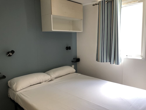 Imagen de la habitación del Hotel Camping 3 Estrellas Costa Brava. Foto 2