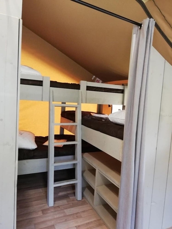 Imagen de la habitación del Hotel Camping Audinac. Foto 7