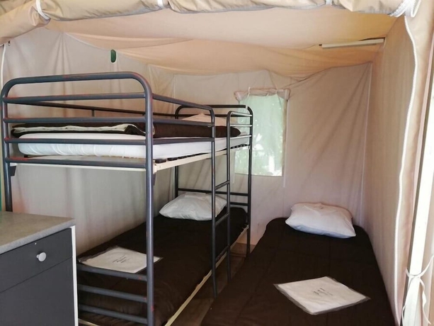 Imagen de la habitación del Hotel Camping Audinac. Foto 15