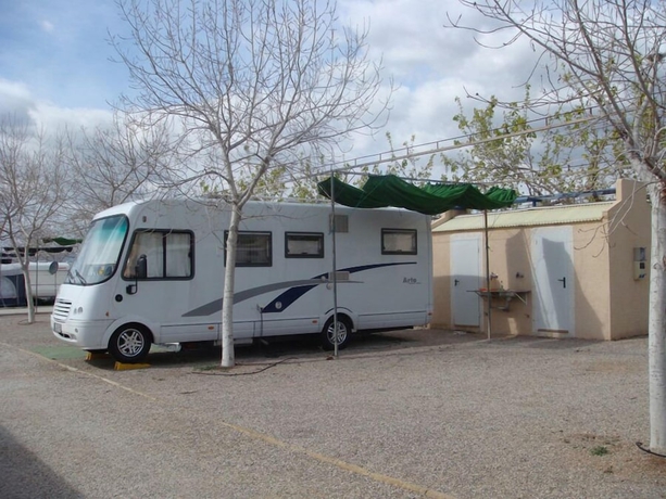 Imagen general del Hotel Camping Balneario Los Delfines. Foto 1