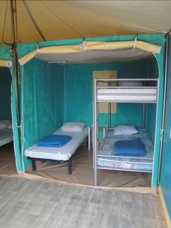 Imagen de la habitación del Hotel Camping Beaume Giraud. Foto 12