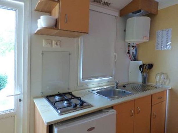 Imagen de la habitación del Hotel Camping Beaume Giraud. Foto 17
