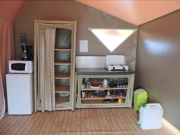 Imagen de la habitación del Hotel Camping Beaume Giraud. Foto 19