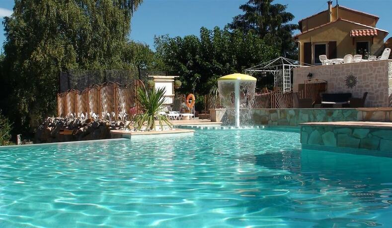 Imagen general del Hotel Camping Bellevue. Foto 7