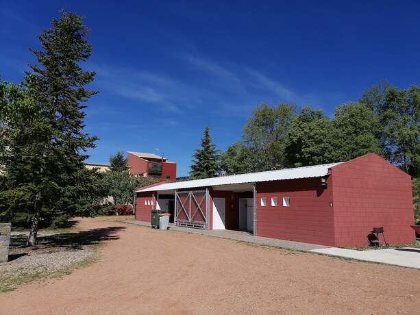 Imagen de la habitación del Hotel Camping Benabarre. Foto 11