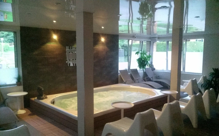 Imagen de la piscina del Hotel Camping Bois de Gravi&egrave;re. Foto 18